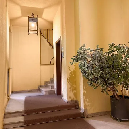 Flower Apartment - New Bright Home In Brera-2